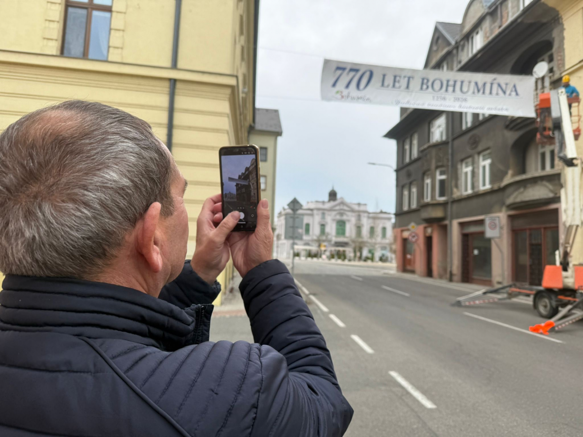 Starý Bohumín vítá návštěvníky novým bannerem s letošním jubileem